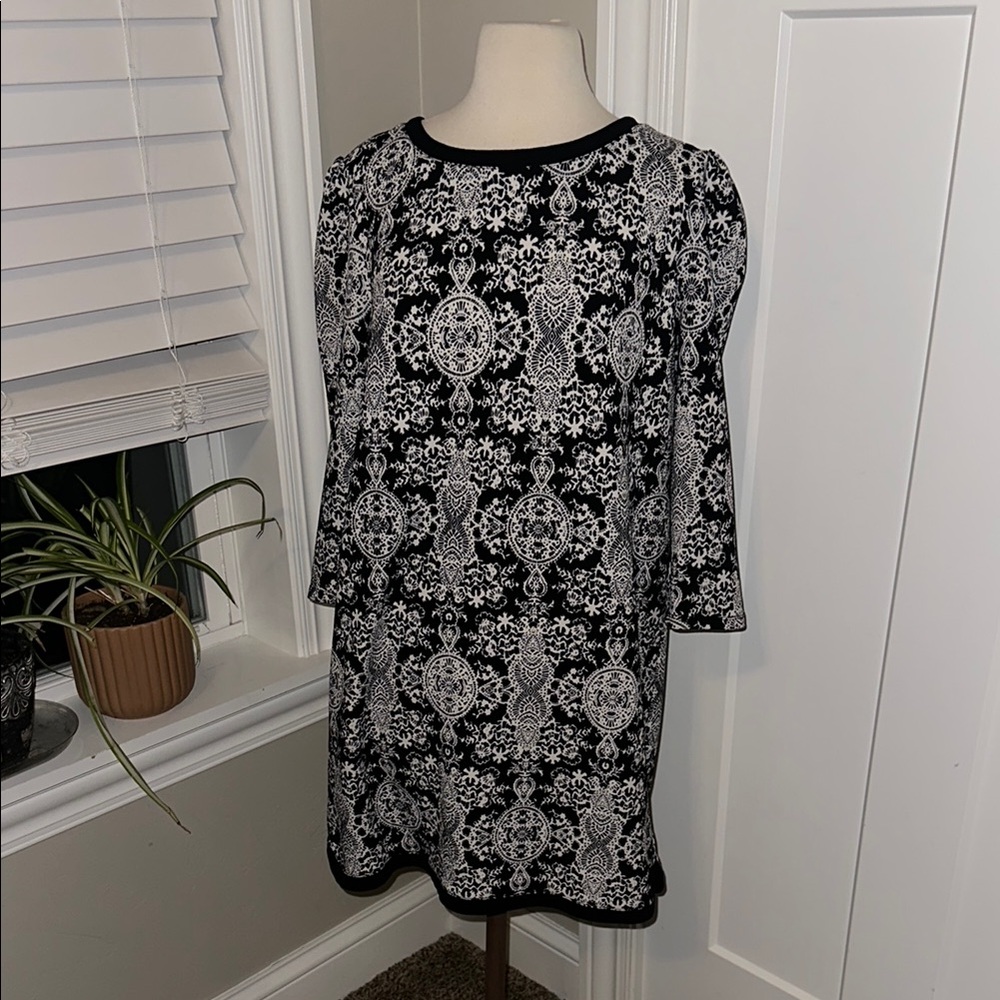 Xhilaration Black and White Sheath Dress 3/4‎ Raglan Sleeves